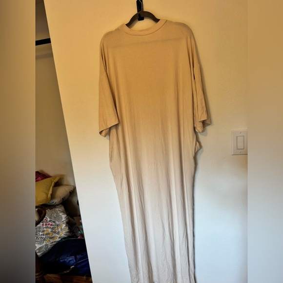 The Foxy Kind Isn't She Lovely Maxi Dress Loungewear Size L/XL Oversized Tan EUC - Picture 7 of 9